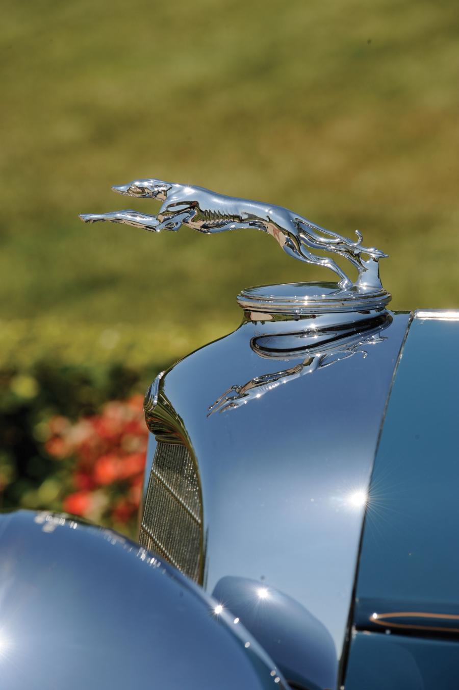 Детали экстерьера Lincoln Model KB Sport Phaeton 1933 года  (фото 12 из 12)